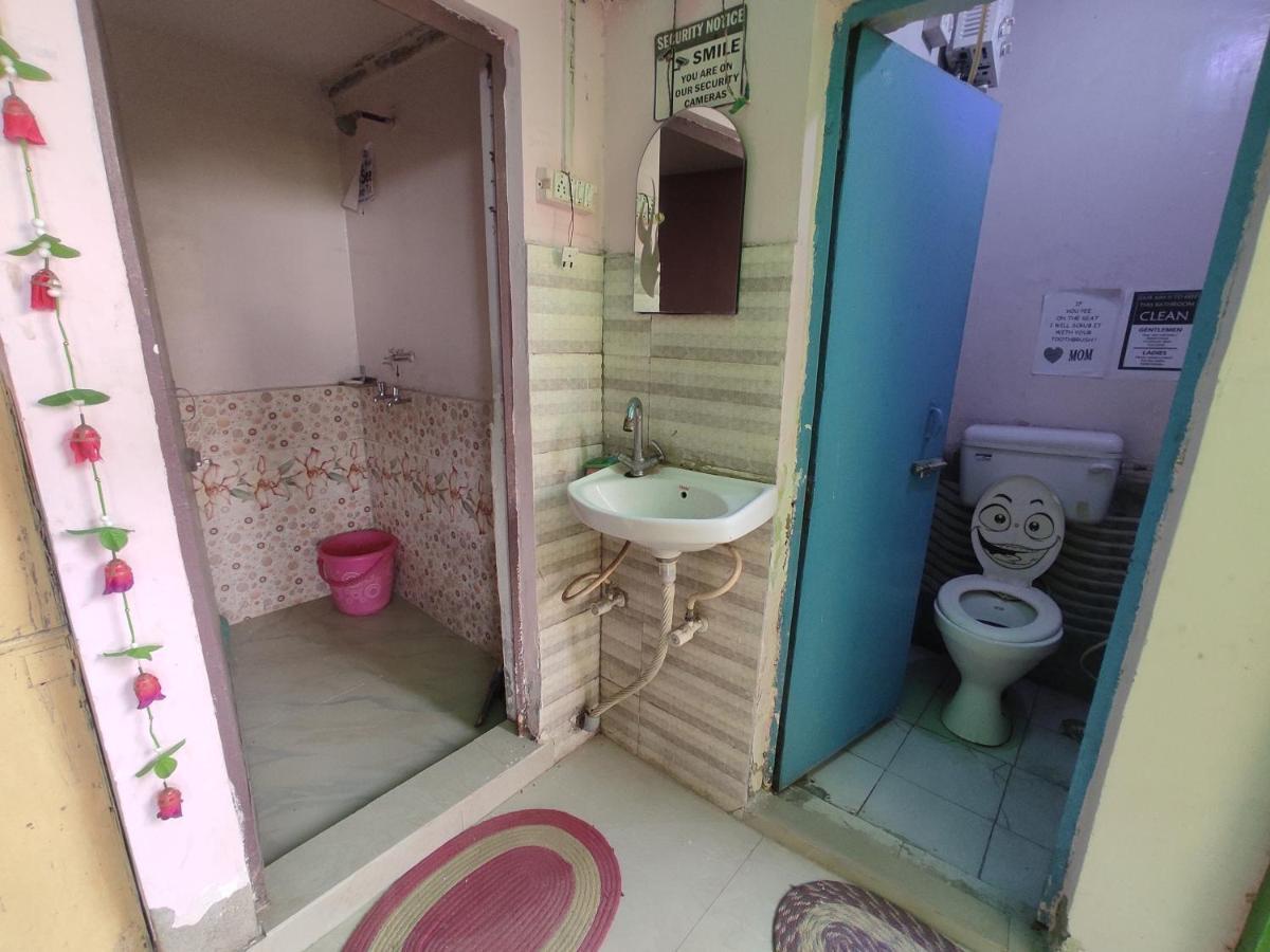 Superinn Home Stay& Guest House آغْرا المظهر الخارجي الصورة