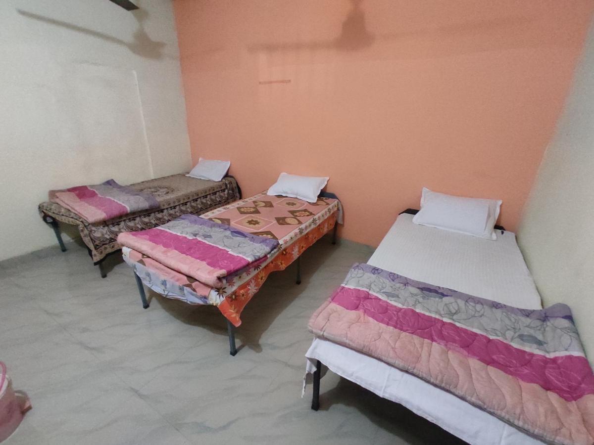 Superinn Home Stay& Guest House آغْرا المظهر الخارجي الصورة