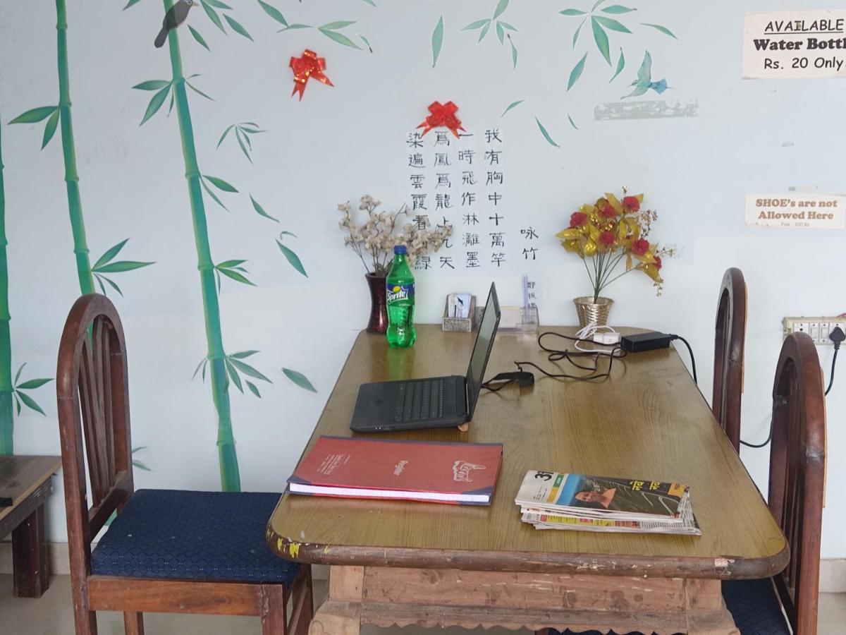 Superinn Home Stay& Guest House آغْرا المظهر الخارجي الصورة