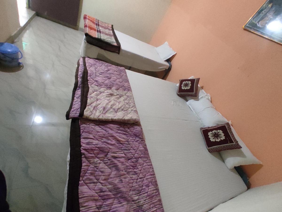 Superinn Home Stay& Guest House آغْرا المظهر الخارجي الصورة