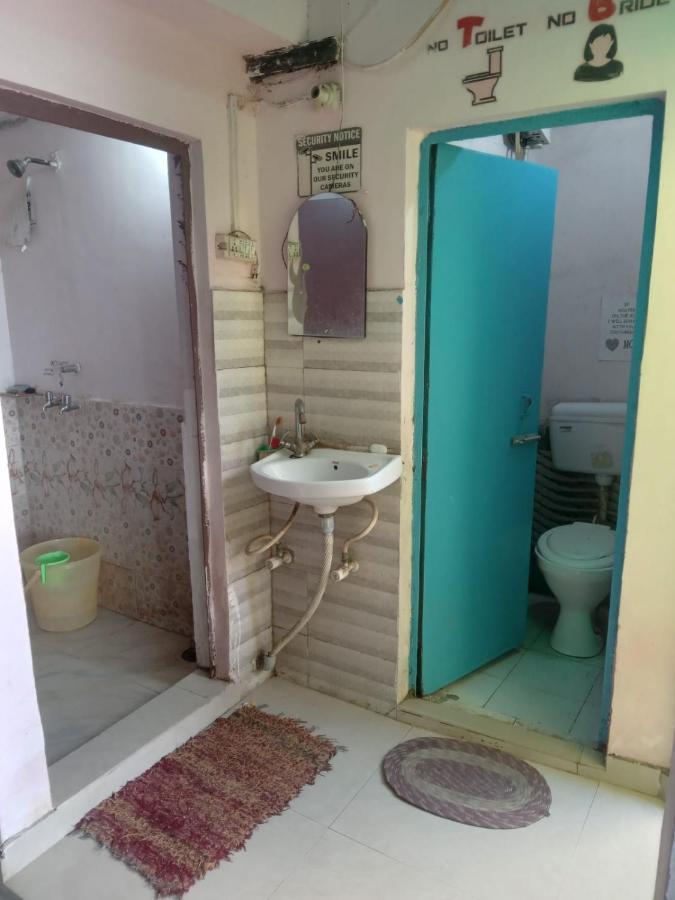 Superinn Home Stay& Guest House آغْرا المظهر الخارجي الصورة