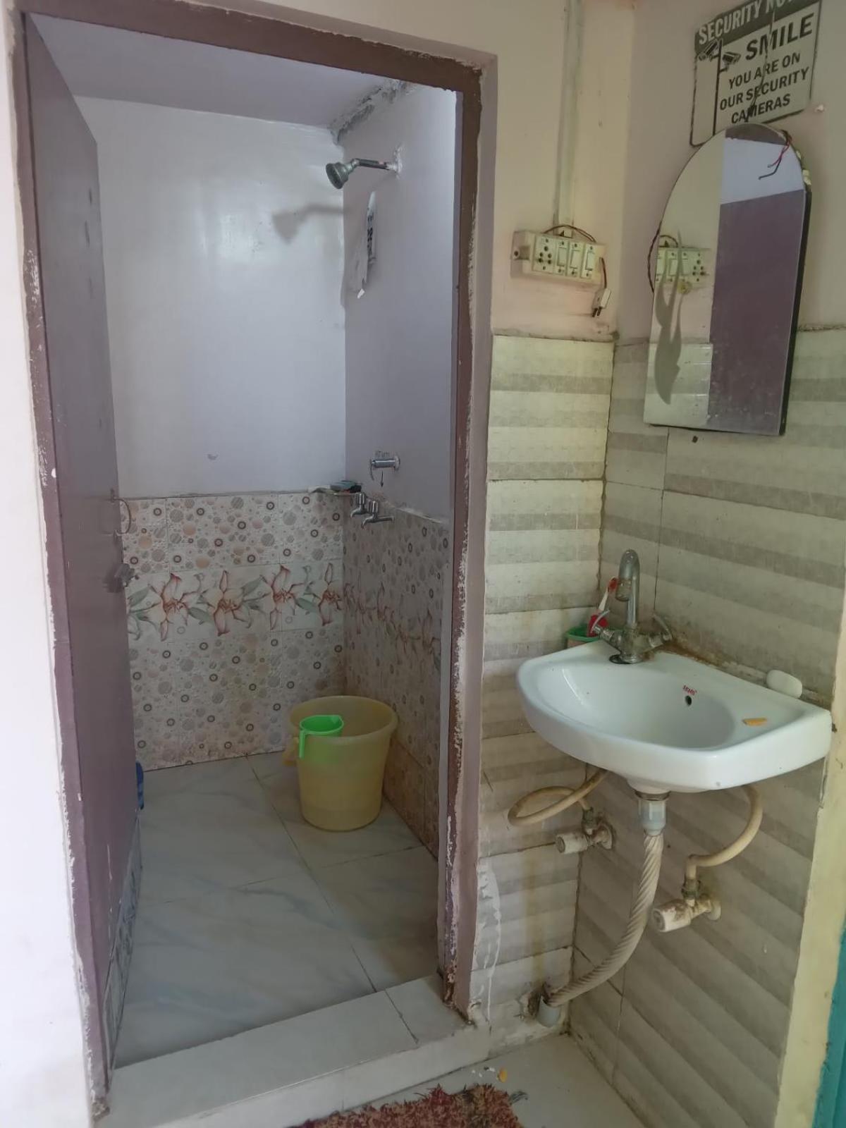 Superinn Home Stay& Guest House آغْرا المظهر الخارجي الصورة